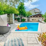 度假居 Gordana By Interhome *