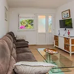 度假居 Gordana By Interhome
