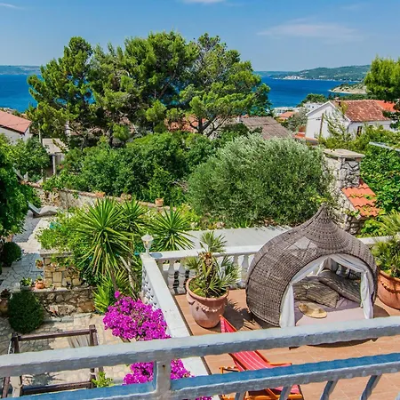 Holiday home Gordana By Interhome Maslenica