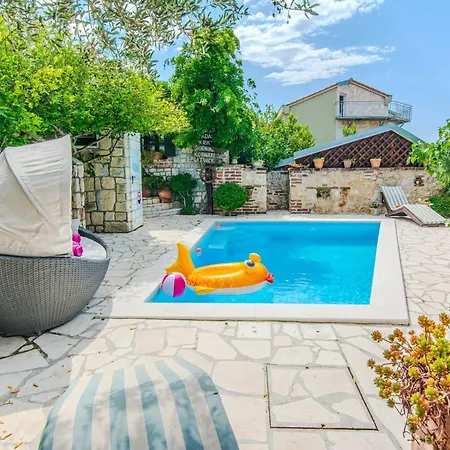 Holiday home Gordana By Interhome *