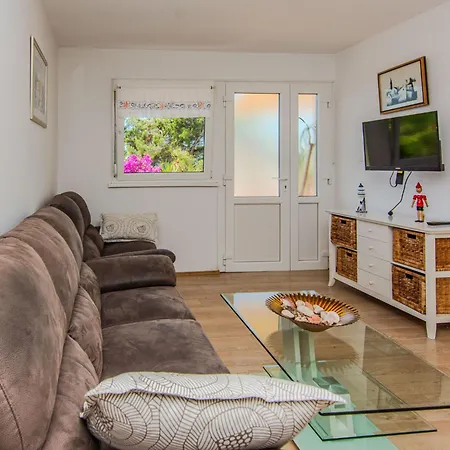 Holiday home Gordana By Interhome